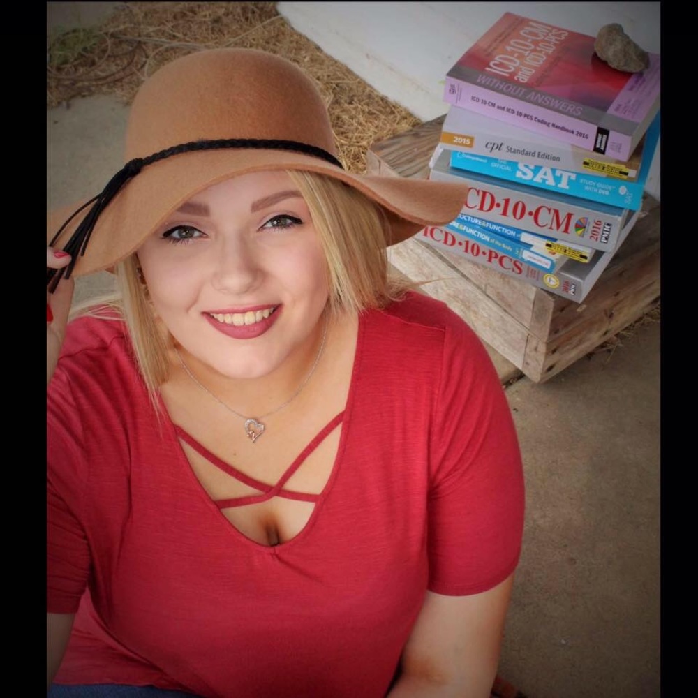 Meet your Posher, Hannah